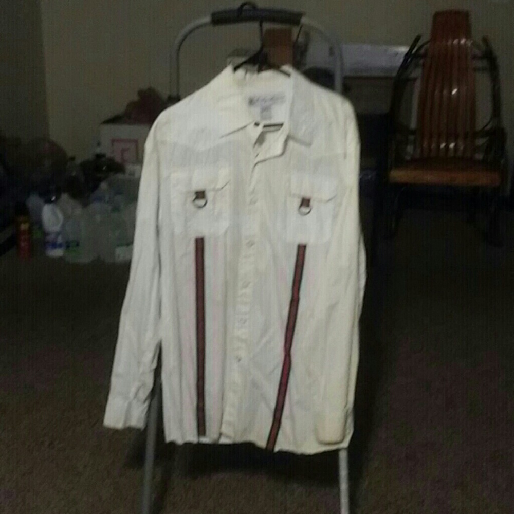 The wite Jamaican shirt